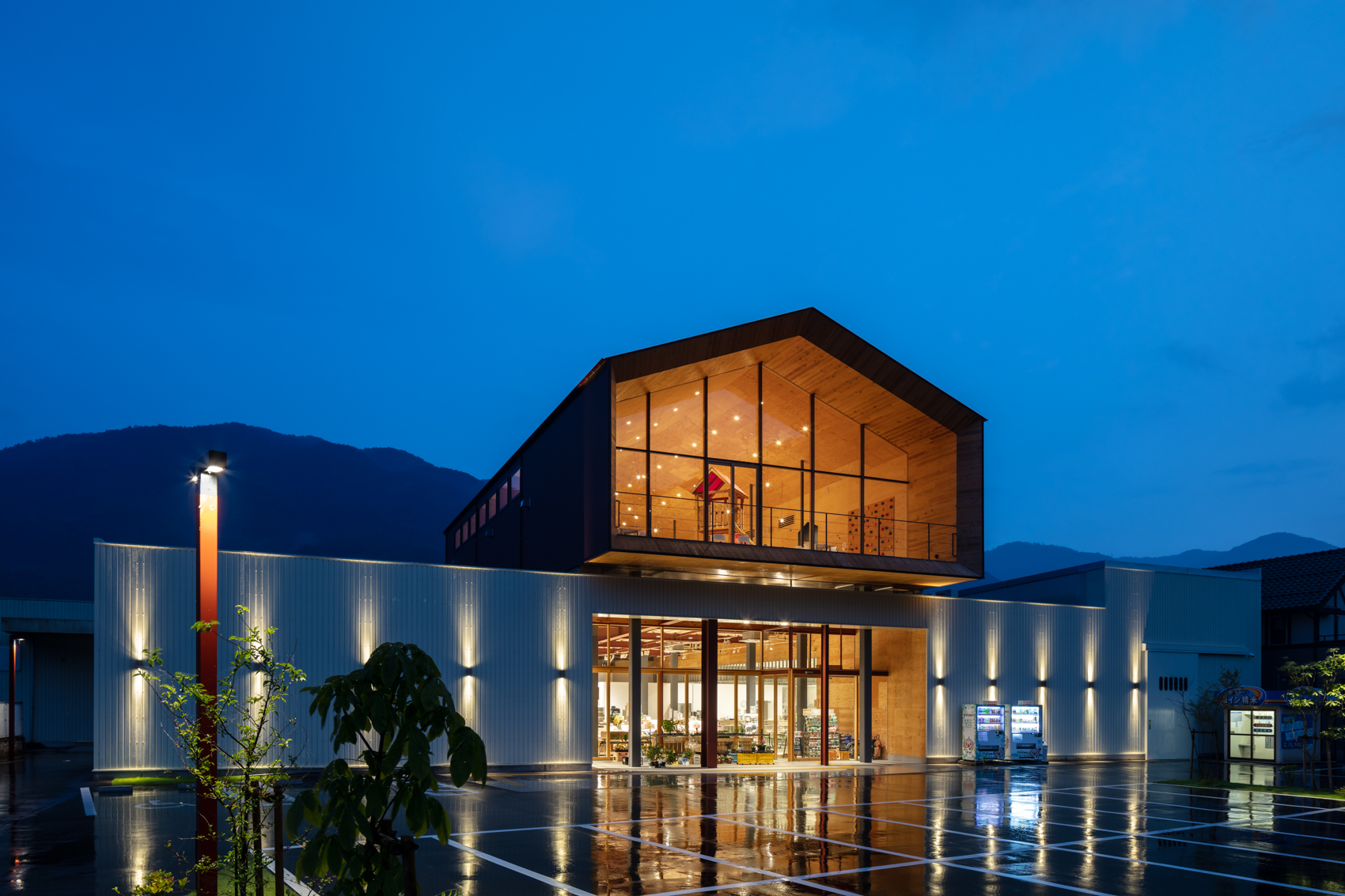 地域交流施設　箸蔵とことん