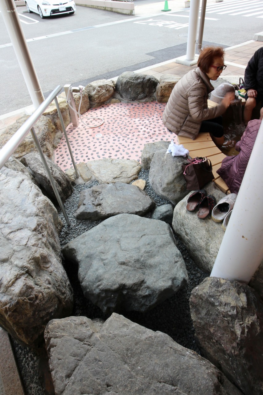 おごと温泉観光公園足湯施設